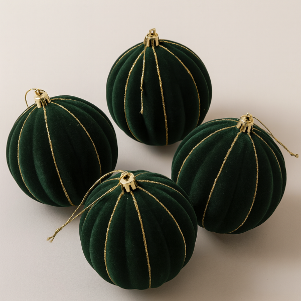 Zestaw 4 bombek choinkowych welurowych zielonych ze złotym akcentem Wyprzedaż
